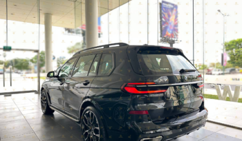 BMW X7 M Sport L 2023 full