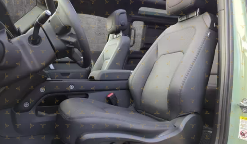 2023 Lander Rover Defender 75th Edition full