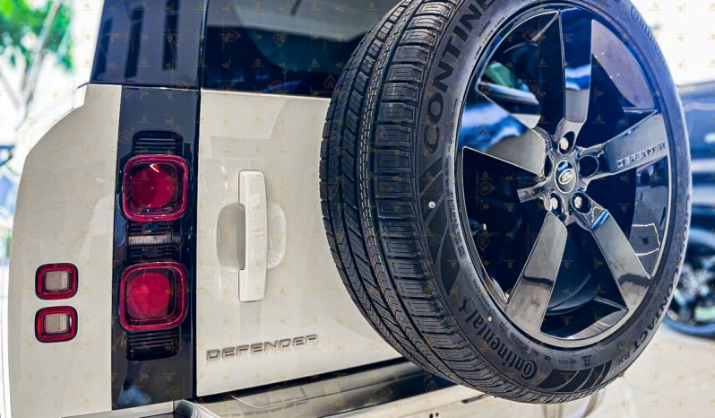 Range Rover Defender 2023 full