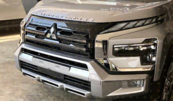 Mitsubishi Xpander Cross 2023 full