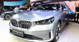 2025 BMW i5 xDrive50L Deluxe Package